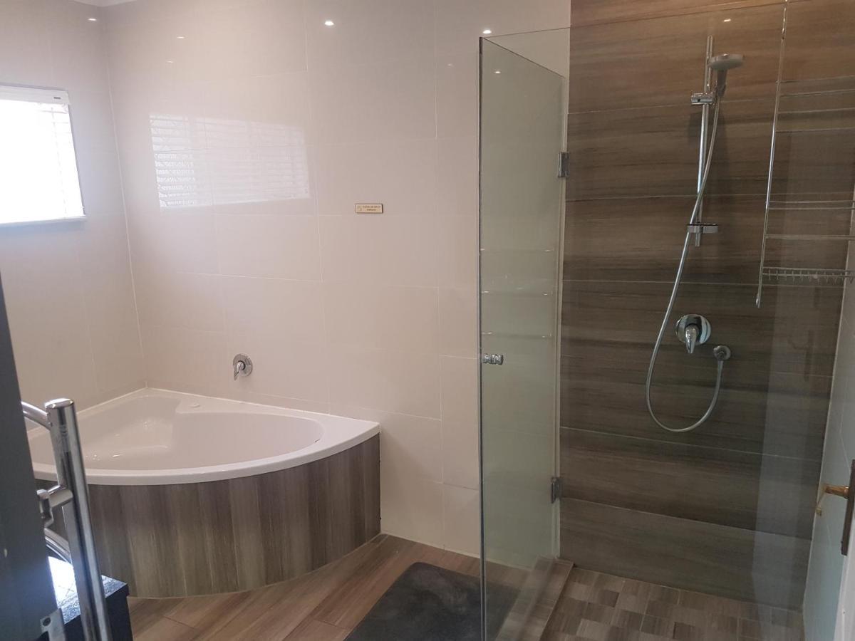 Cornerstone Guest Lodge Претория Екстериор снимка