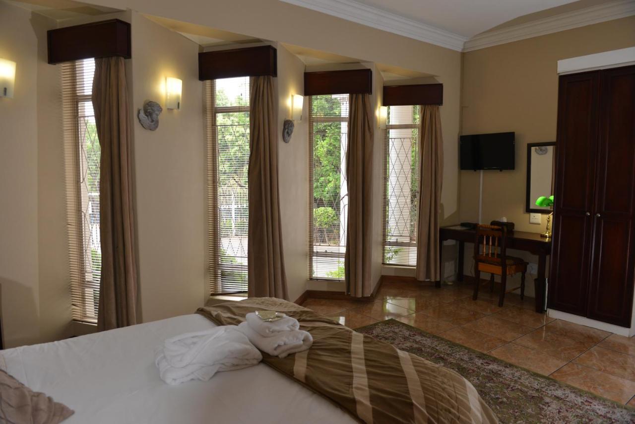 Cornerstone Guest Lodge Претория Екстериор снимка