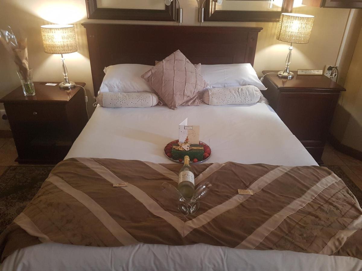 Cornerstone Guest Lodge Претория Екстериор снимка